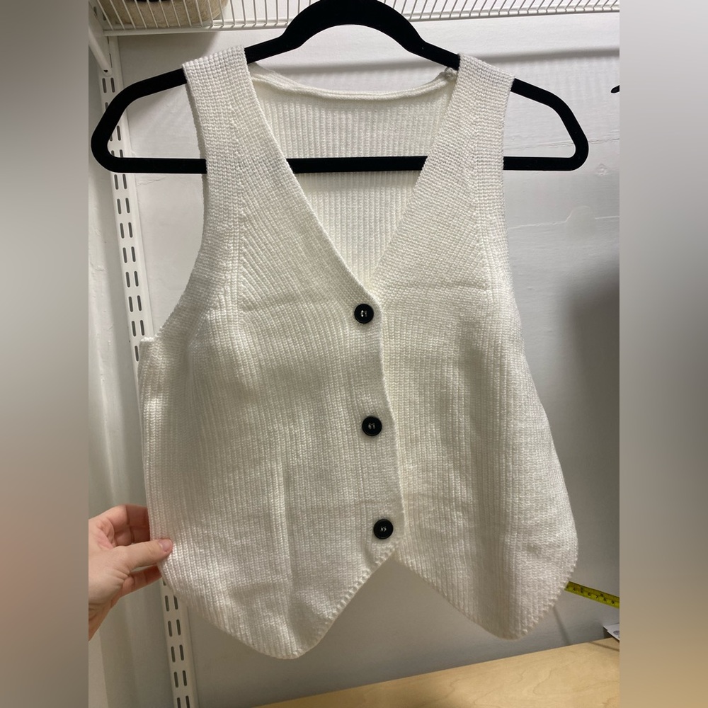 Women’s Cropped Sweater, size M
